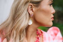 Load image into Gallery viewer, The Pink Reef Jewel Oyster in Turquoise
