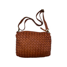 Load image into Gallery viewer, WASHED LEATHER CROSSBODY BAG BERENICE
