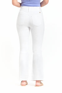 30" Luxe Shapewear Fit & Lift Flare Jean in White