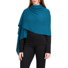 Load image into Gallery viewer, Benny - Classic cashmere blend wrap
