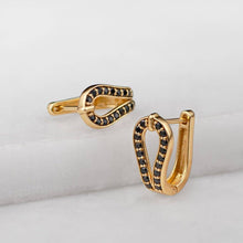 Load image into Gallery viewer, Levade - Moissanite Black Stone 14K Gold vermeil Horseshoe Earring
