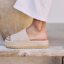 Load image into Gallery viewer, Matisse Del Mar Shoe
